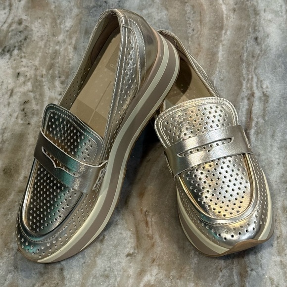 Women’s DOLCE VITA Janine Slip on gold metallic platform loafer- Size 8.5 - Picture 10 of 12